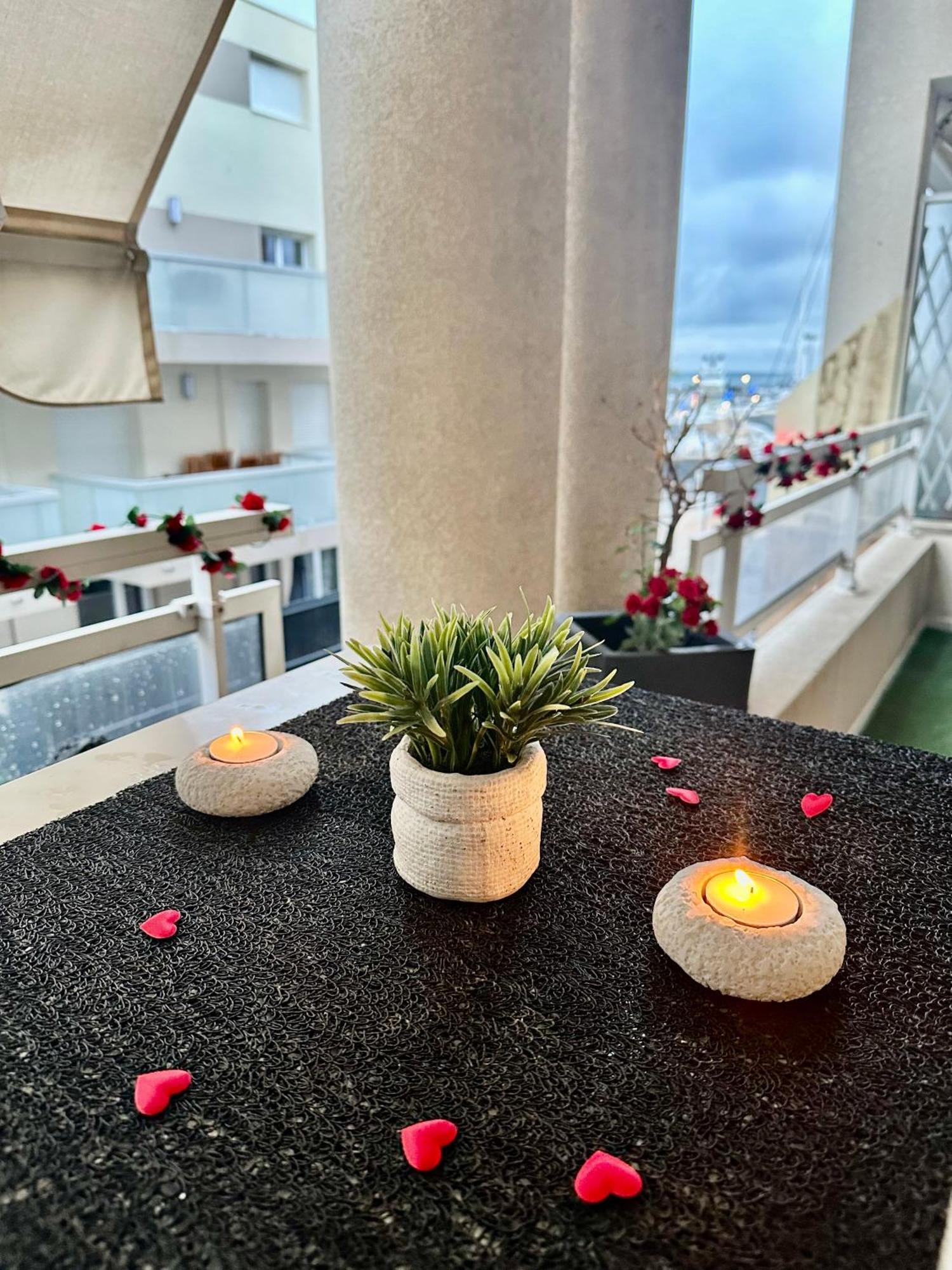 Amour Azur Appartement Pour 2 Avec Jacuzzi Et Terrasse A 2 Minutes De La Mer 瓦洛里 外观 照片