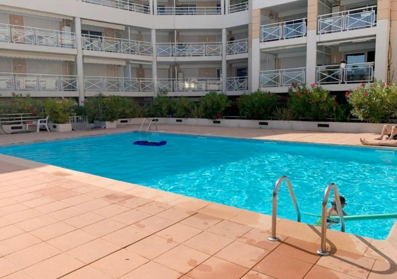 Amour Azur Appartement Pour 2 Avec Jacuzzi Et Terrasse A 2 Minutes De La Mer 瓦洛里 外观 照片