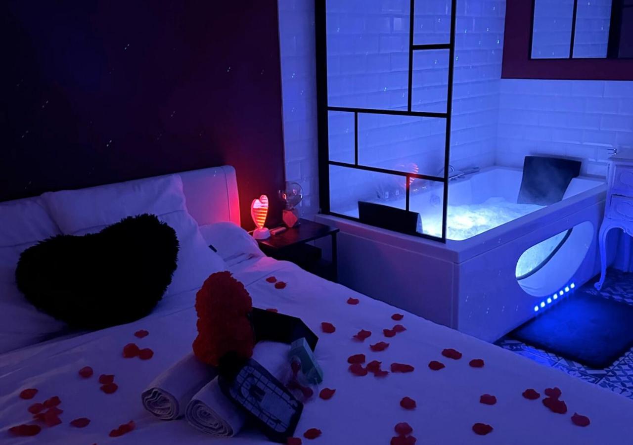 Amour Azur Appartement Pour 2 Avec Jacuzzi Et Terrasse A 2 Minutes De La Mer 瓦洛里 外观 照片